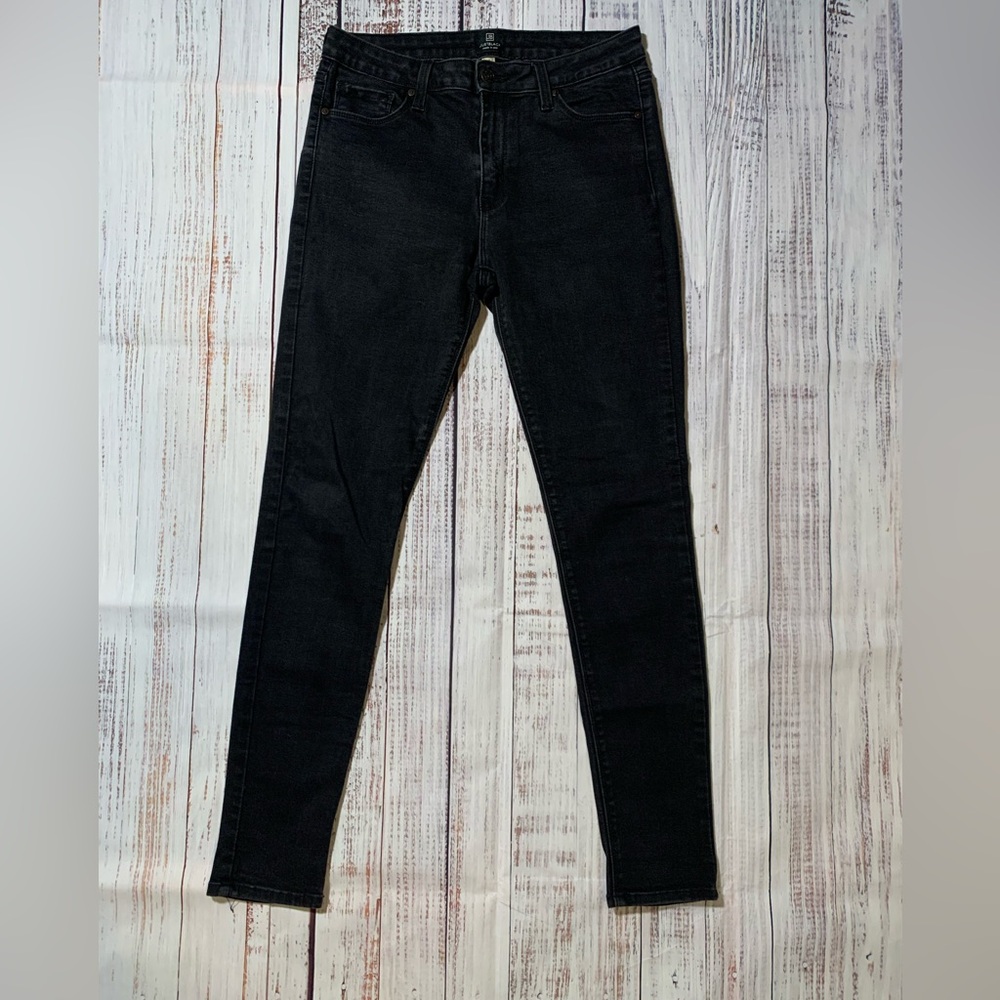 Just Black denim. Black skinny jeans. Size 31.